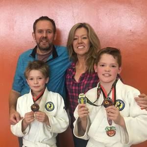 Meet your Posher, Debbie